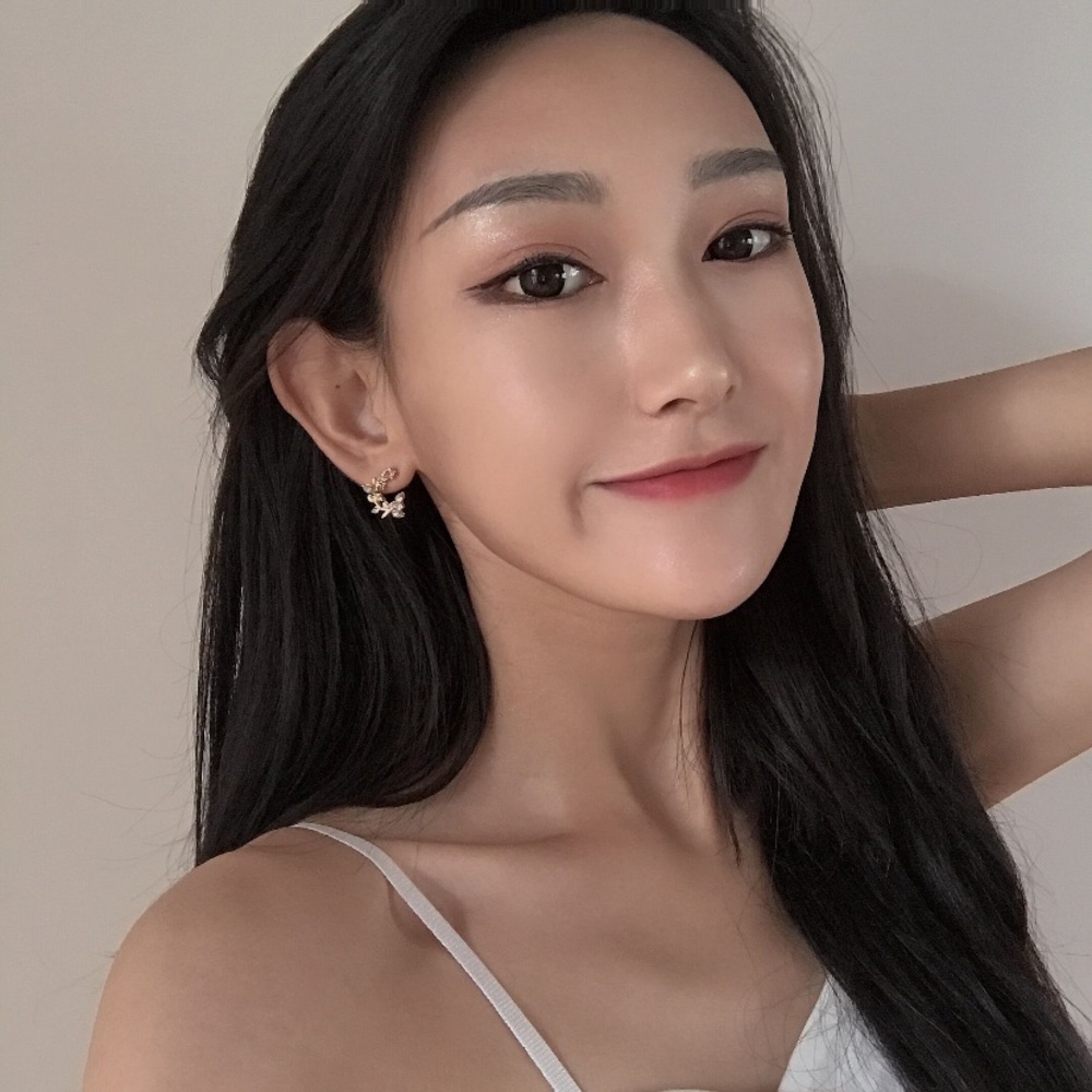 💙💕LAST one Floral Color Crystal Stud Earrings - Picture 2 of 9